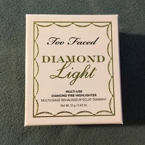 Too Faced diamond light highlighter